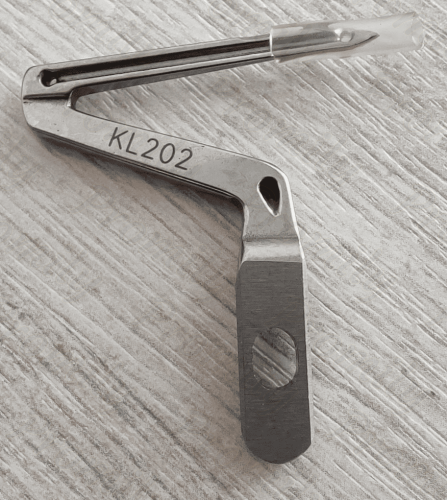 Петлитель левый KL202 от магазина Promily в Пятигорске