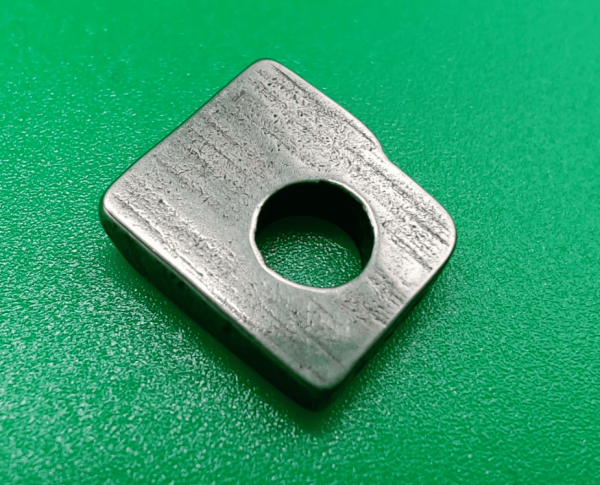 Прижимная пластина 2610-4-4 от магазина Promily в Пятигорске