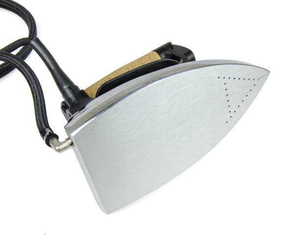 ПРОМЫШЛЕННЫЙ ЭЛЕКТРОПАРОВОЙ УТЮГ LELIT FS 153 от магазина Promily в Пятигорске